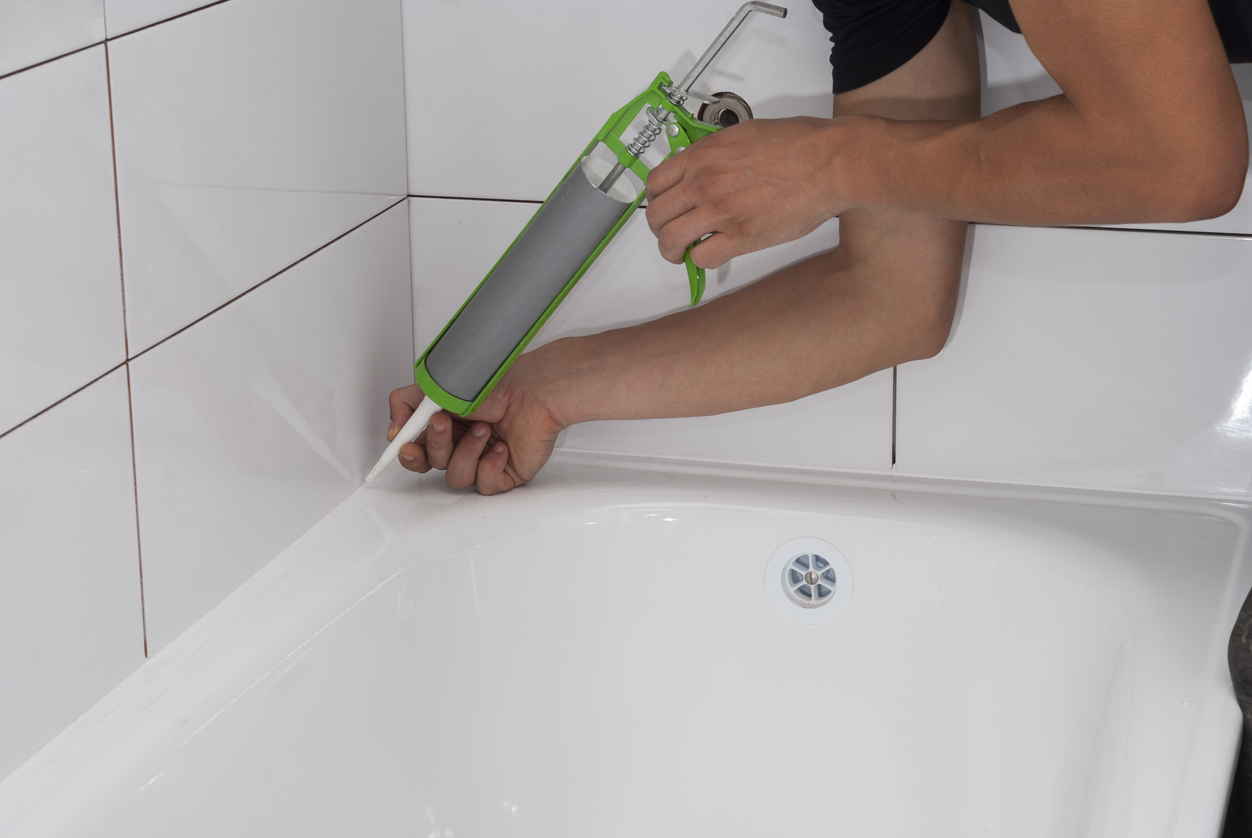 does loctite kitchen and bath caulk be used outside